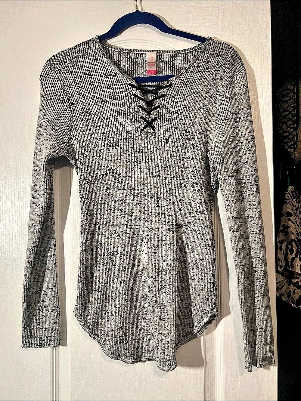 No Boundaries Lace-Up Long Sleeve Top in Gray & Black Size XL NWT